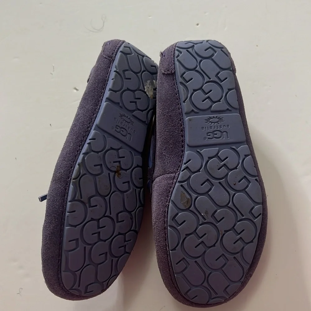 UGG Australia Dakota Kids Purple‎ Moccasins slippers size 11